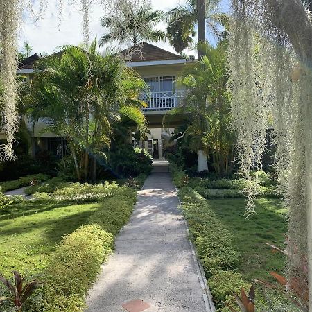 Family Comfort In Jamaica - Enjoy 7 Miles Of White Sand Beach! Villa Negril Kültér fotó